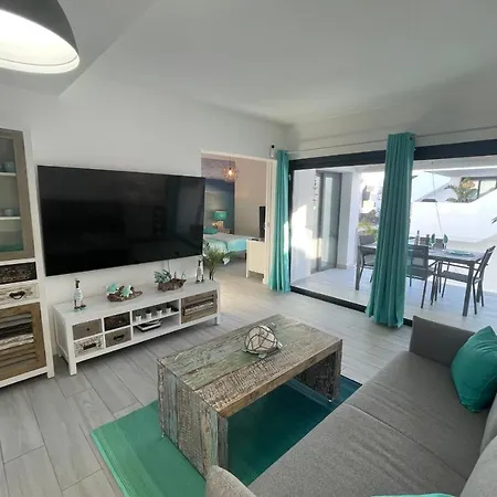 Marvillafuerte - Air-conditioned Swimming Pool & Private Jacuzzi Apartment
