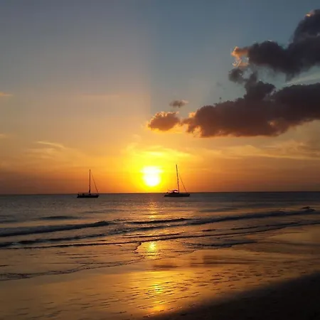 Daire Marvillafuerte - Air-conditioned Swimming Pool & Private Jacuzzi